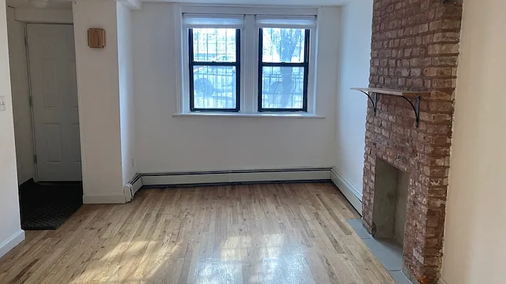 Rented by Garfield Realty  | media 14