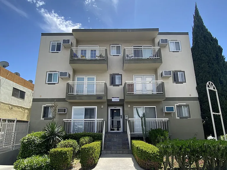 6556 Lamirada Ave — Photo 1