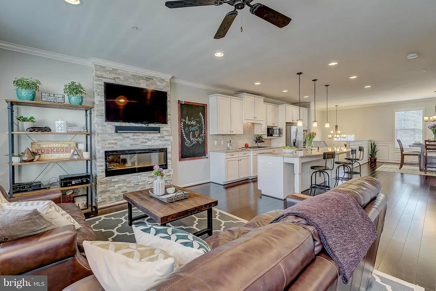 4 bed, 2765 sqft, $3,800 — Photo 4