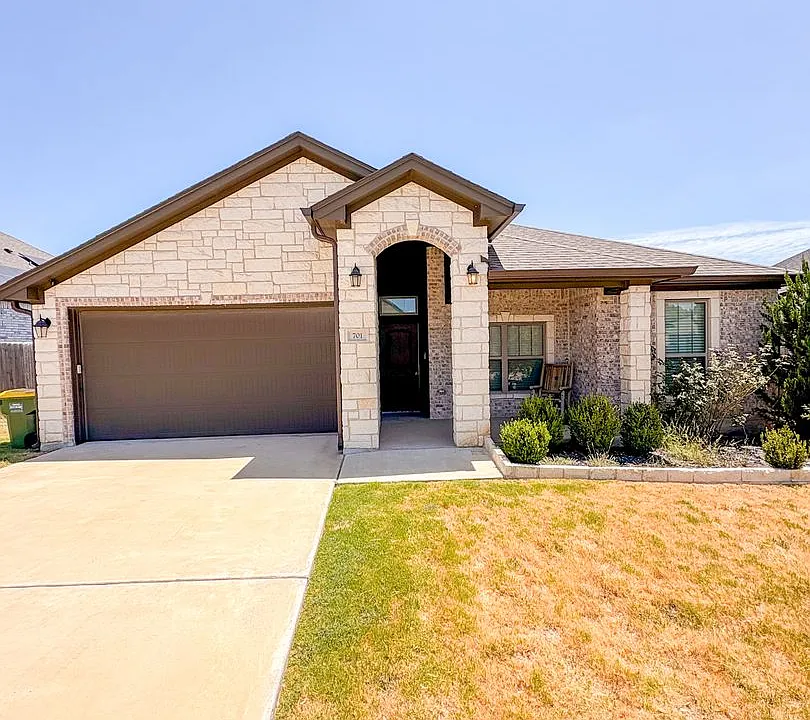 701 Juniper Dr