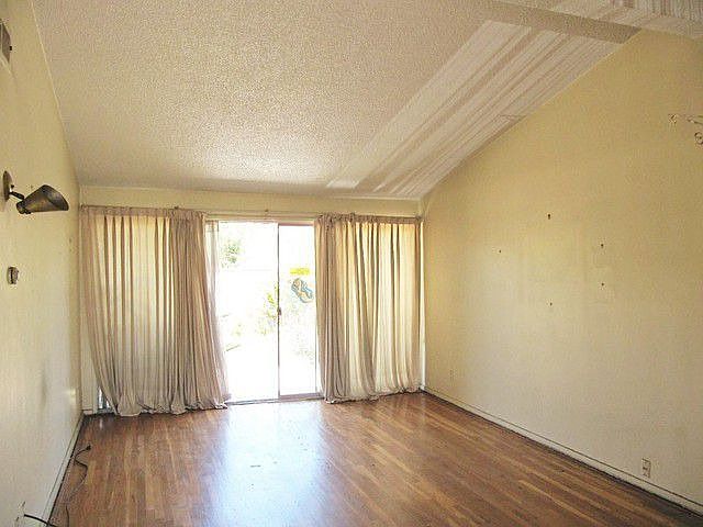 2nd image of 3346 Sastre Ave
