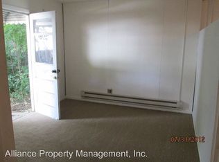 1304 N Manhattan Ave, Manhattan, KS 66502