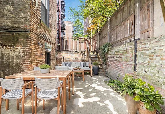 2nd image of 225 W 20th St #1L