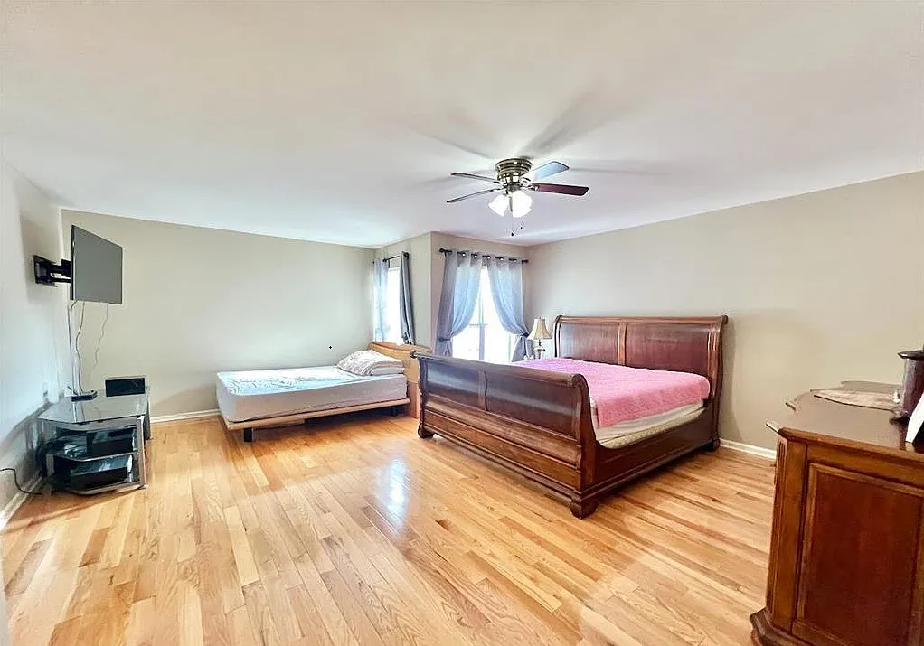 2 bed, 1580 sqft, $3,200 — Photo 3