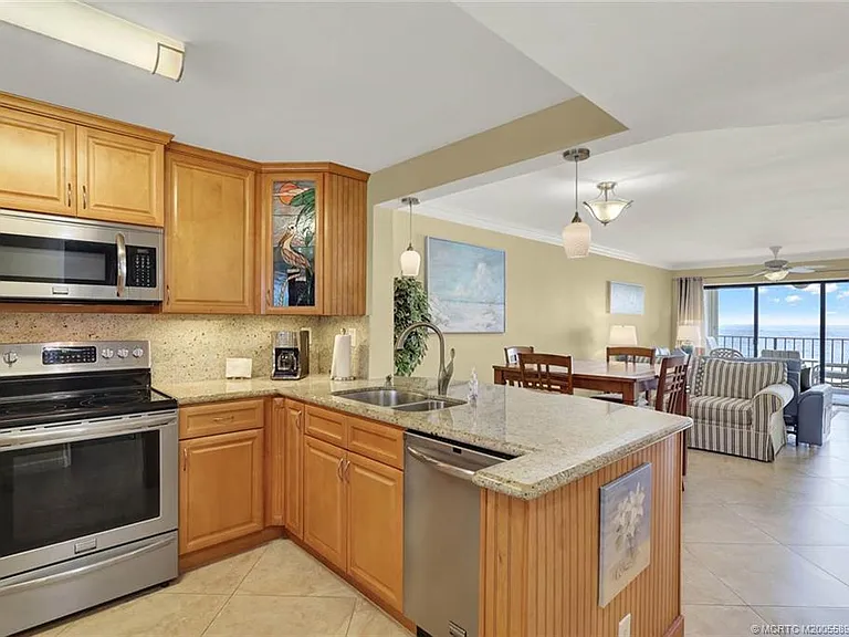 9490 S Ocean Dr #611 — Photo 4