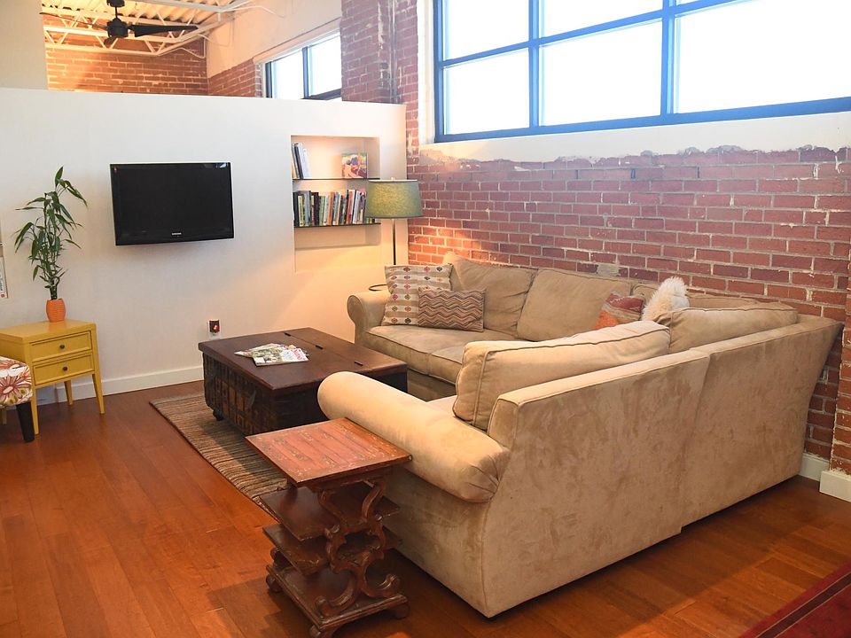 1st image of 1503 Central Ave NW #202