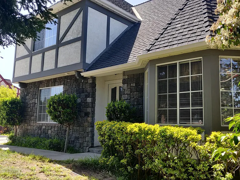 19535 Crawford Pl — Photo 4