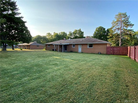 3rd image of 3934 Rockfield Dr