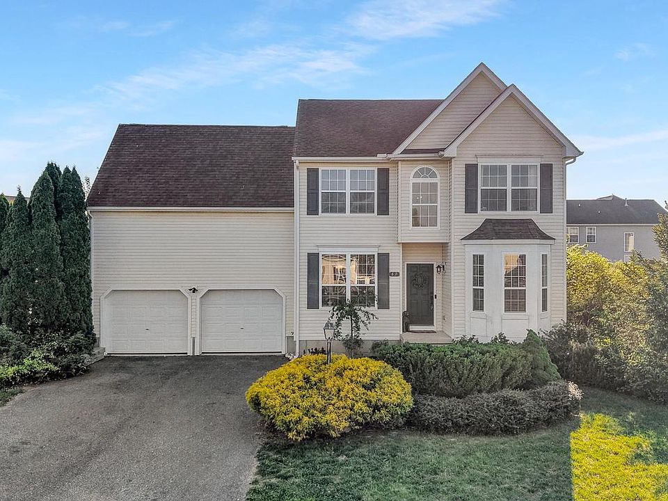 1st image of 63 Stonebridge Dr