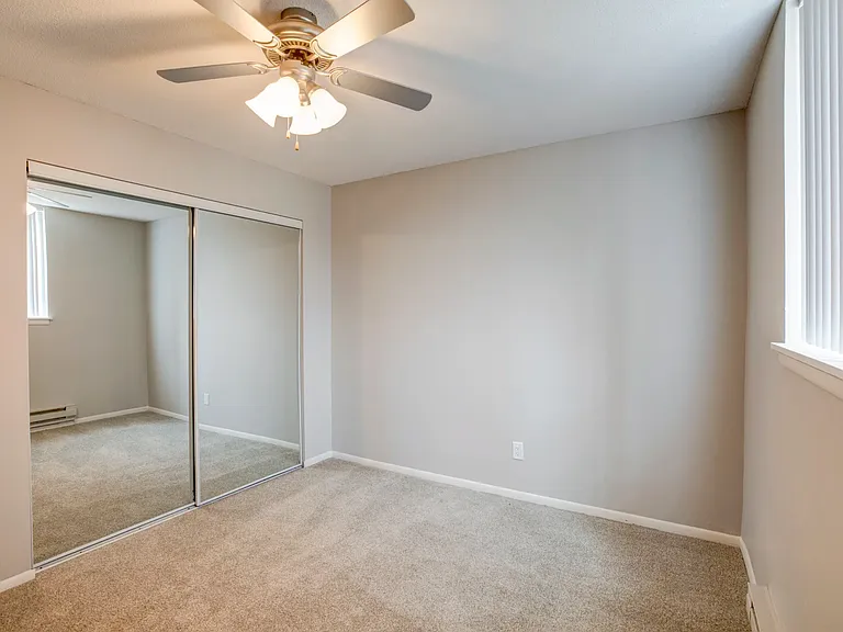 Edgerton Highlands Apartments — Photo 18