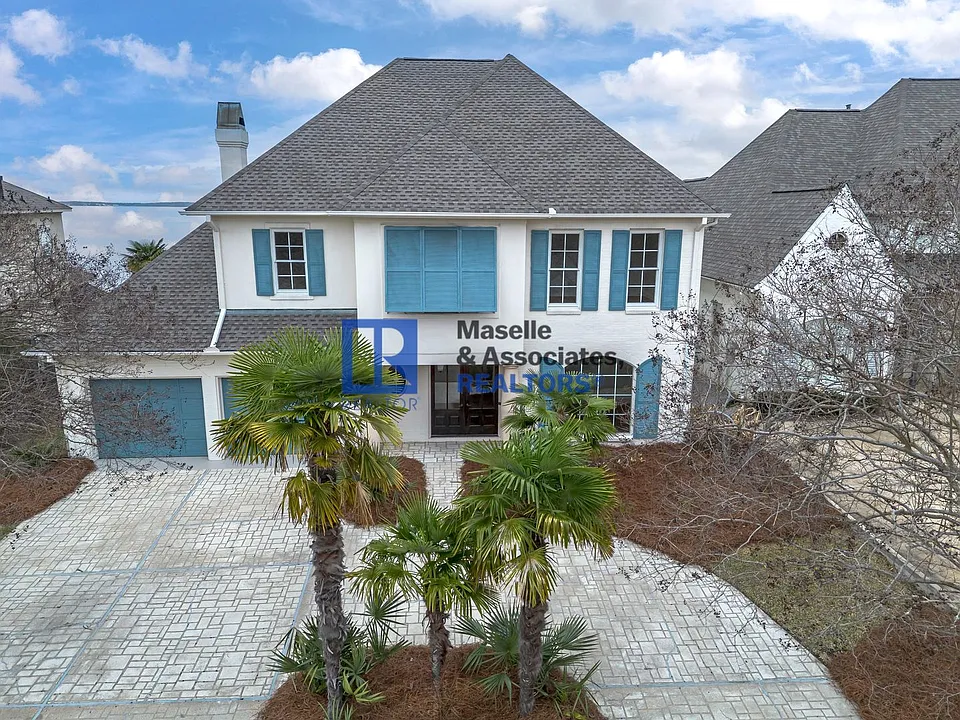 1418 Windrose Dr
