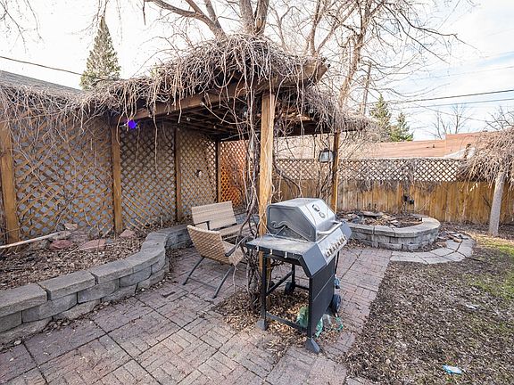 5th image of 905 N 25th St