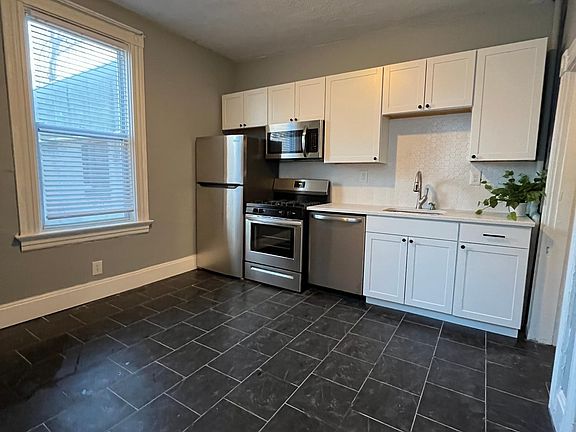 4th image of 6636 Vine St