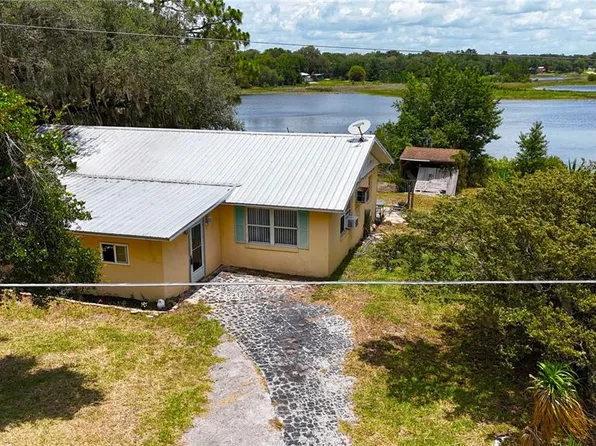 16885 SE 71st St, Ocklawaha, FL 32179