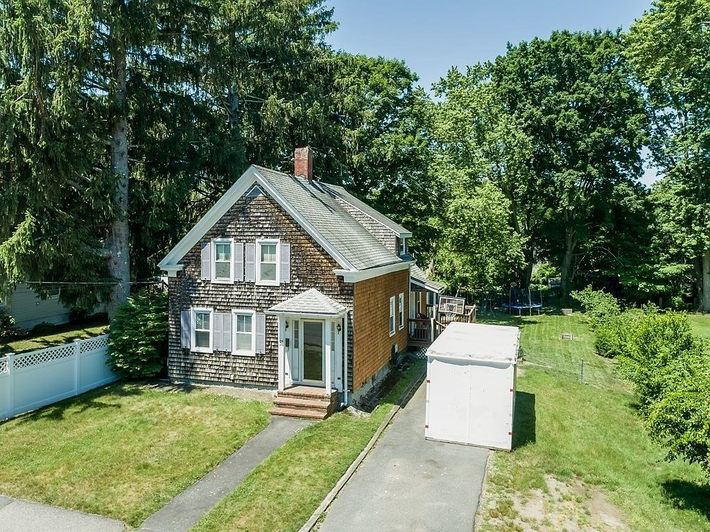 31 West St, Middleboro, MA 02346 Zillow