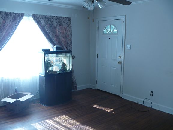 Living Room (front door) 
