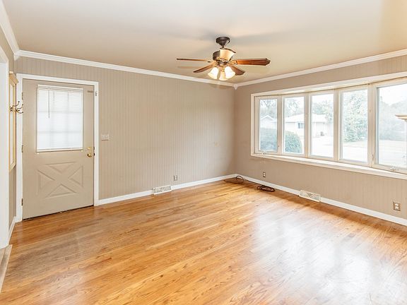 2nd image of 6286 California St