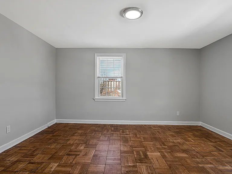 739 N Oakland St — Photo 24