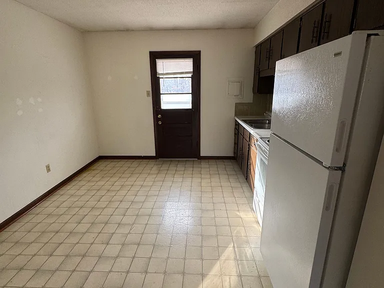 4453 W Bellview Dr #A — Photo 3