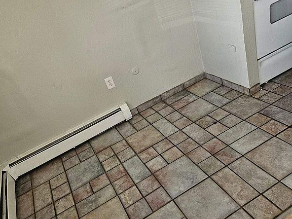 2nd image of 1205 Yosemite St APT 19