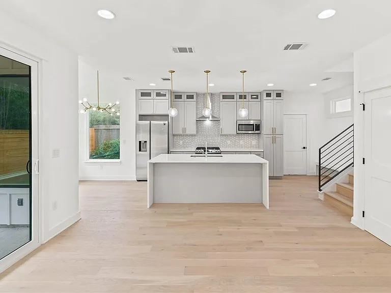 3321 Hemlock Ave #2 — Photo 6