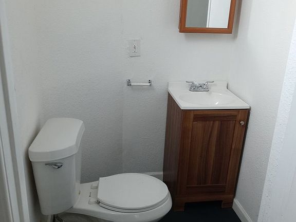 3rd image of 825 E Carson St #6