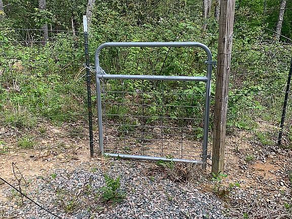 2nd image of Doe Mtn Private Ln