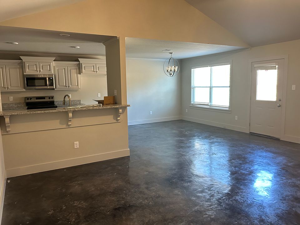 2nd image of 5860 Heritage Heights Dr