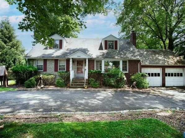 592 Piermont Rd, Demarest, NJ 07627