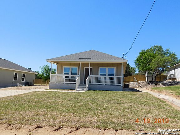 2nd image of 1272 Mountain View Dr