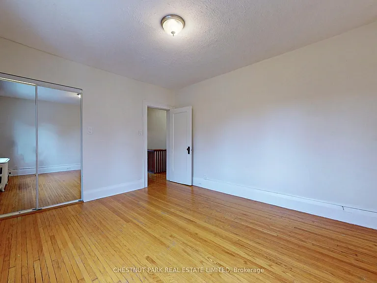 114 Colin Ave — Photo 26