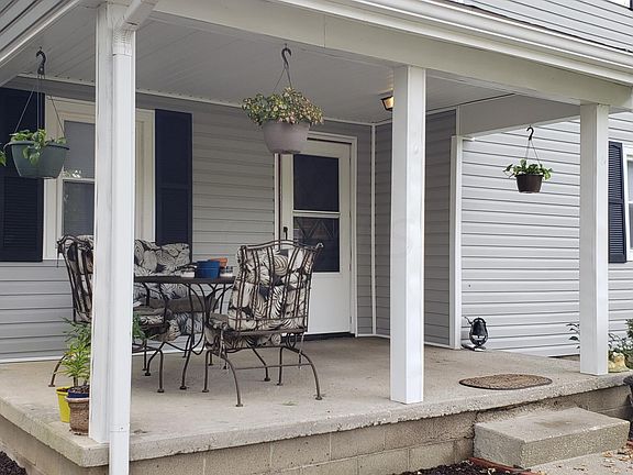 2nd image of 109 W Taylor St