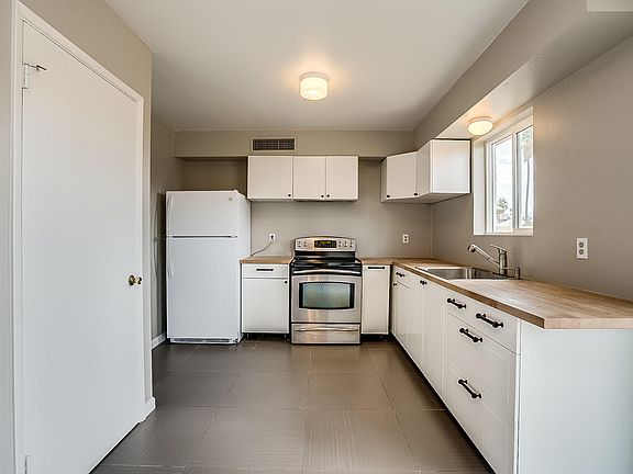 2nd image of 8029 E Impala Ave