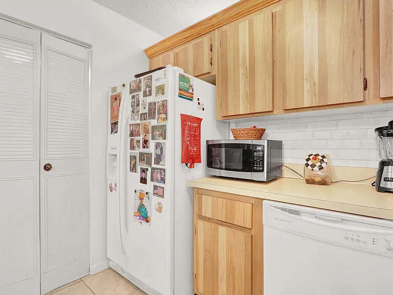 309 Knotty Pine Cir #A-1 — Photo 9