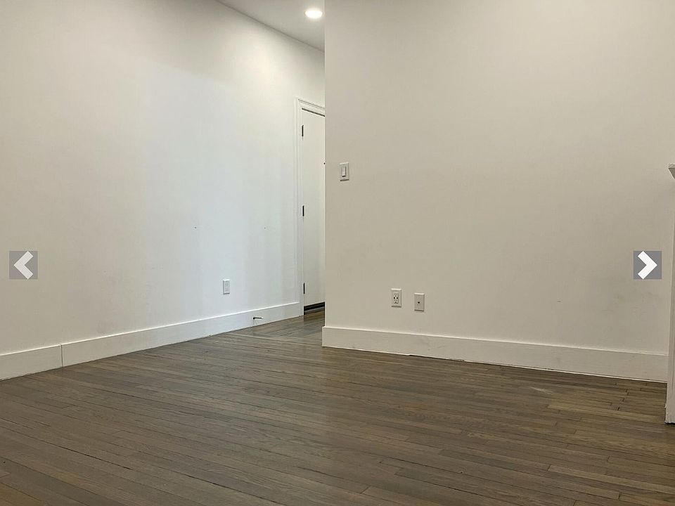 2nd image of 13 Peterborough St #5
