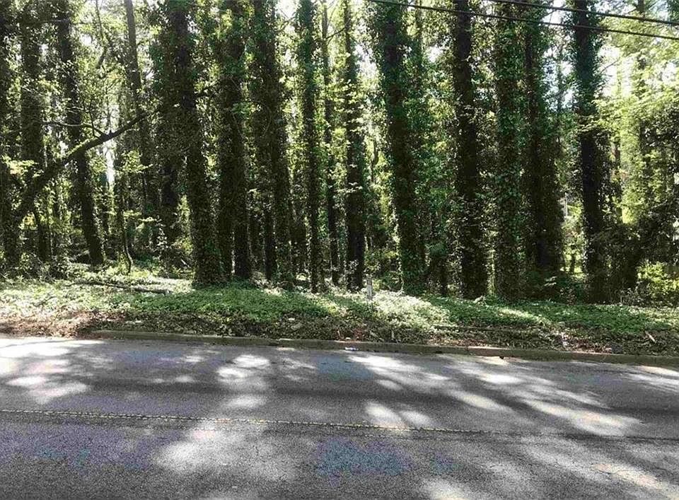 2nd image of 220 Linkwood Rd NW #1.271