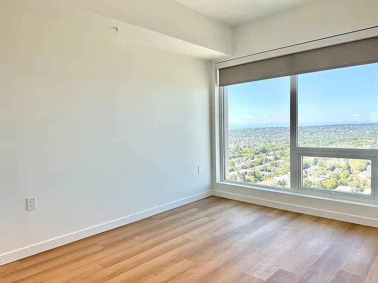 2488 Granville St — Photo 168