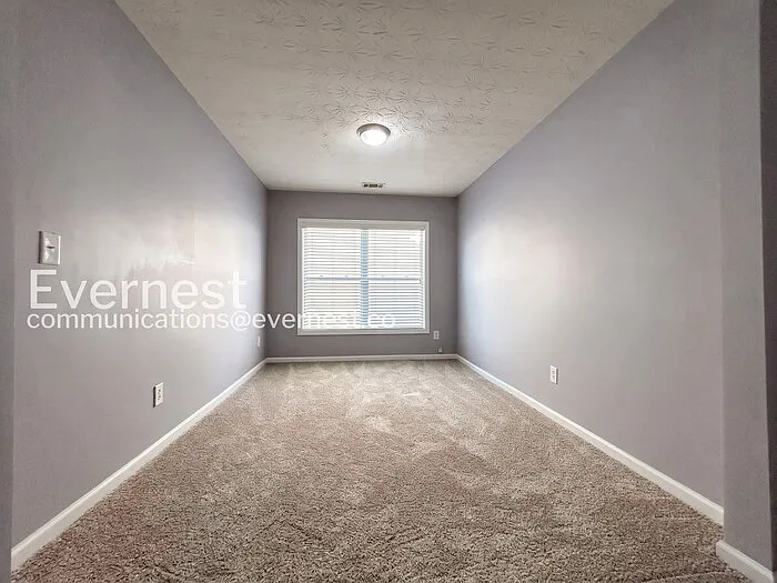 729 Mountain Laurel Dr — Photo 20