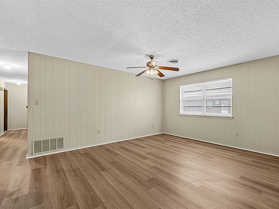 2nd image of 6419 NW Arrowhead Dr
