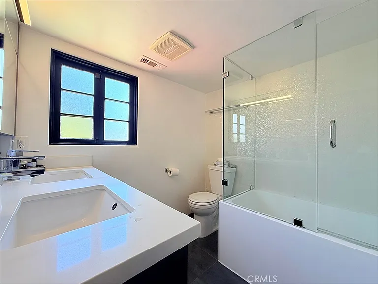 580 S Berkeley Ave — Photo 15