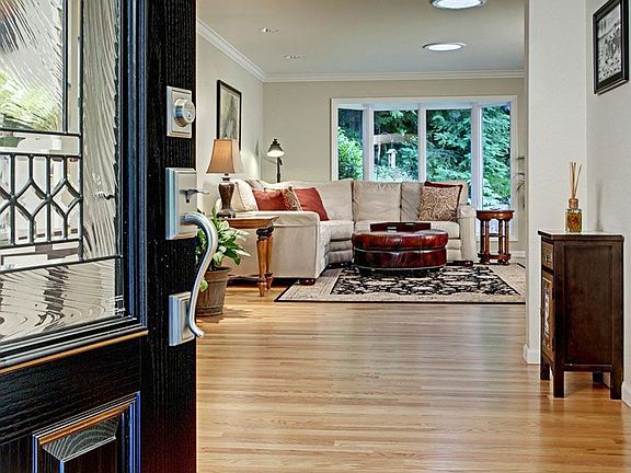 2nd image of 3122 Sahalee Dr W