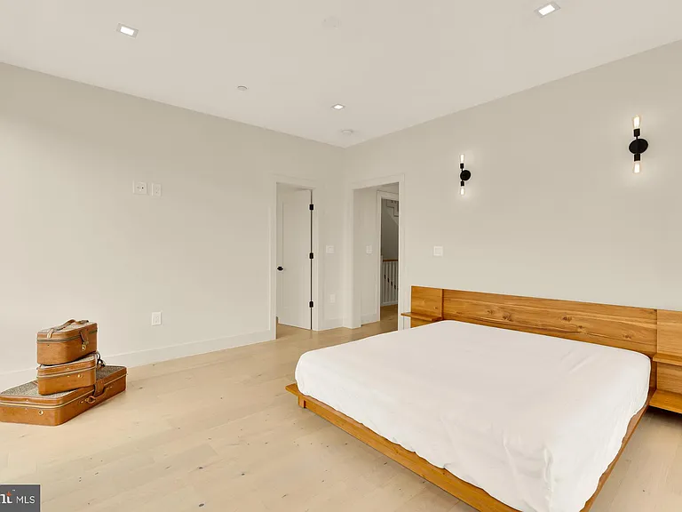 2100 4th St NE #2 — Photo 31