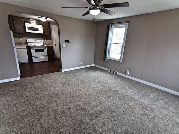 5th image of 1413 S Grant Ave