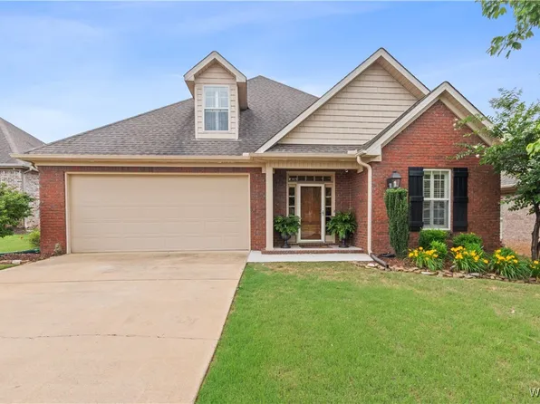 811 Old White Ln, Northport, AL 35473