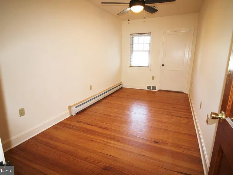 1217 Georgetown Rd — Photo 6