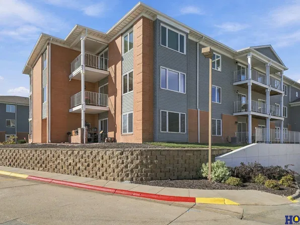 3001 S 51st Street Ct Unit 450, Lincoln, NE 68506