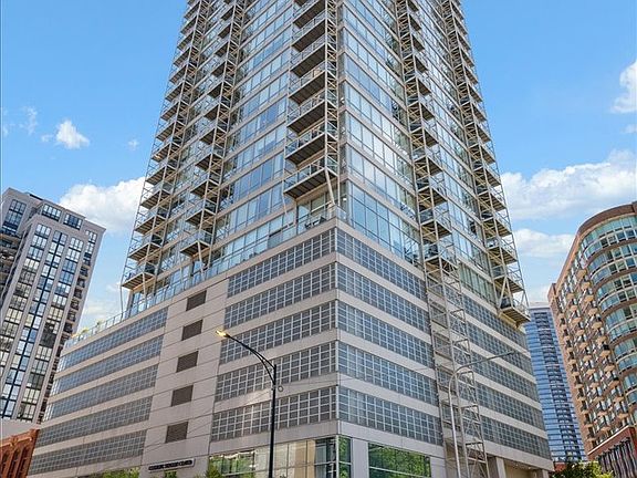 2nd image of 653 N Kingsbury St APT 1103