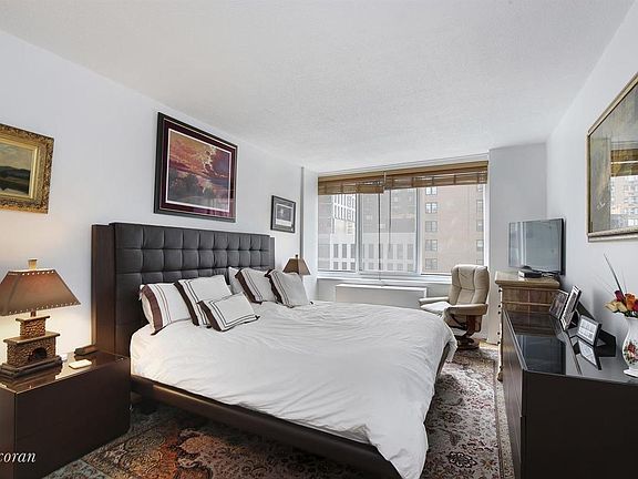 4th image of 61 W 62nd St APT 7F
