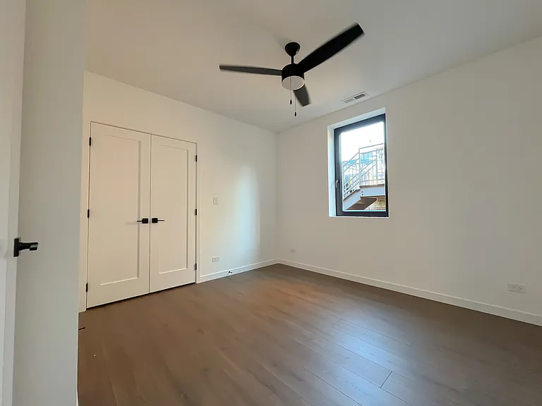 3710 N Kenmore Ave #3 — Photo 10