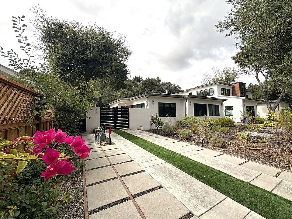 1st image of 749 Menlo Oaks Dr